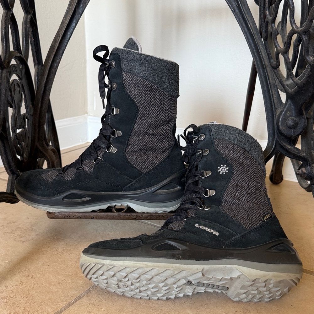 Lowa Barina GTX Waterproof Gore-Tex  Membrane Women’s size 8 in Black/ Brown